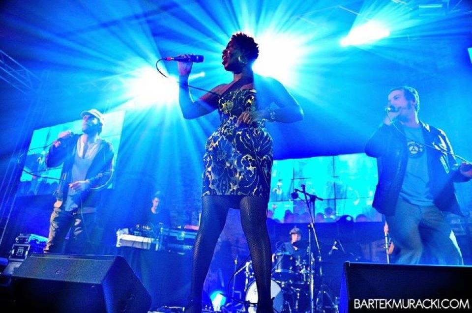 ThE DYNAMICS on Tour